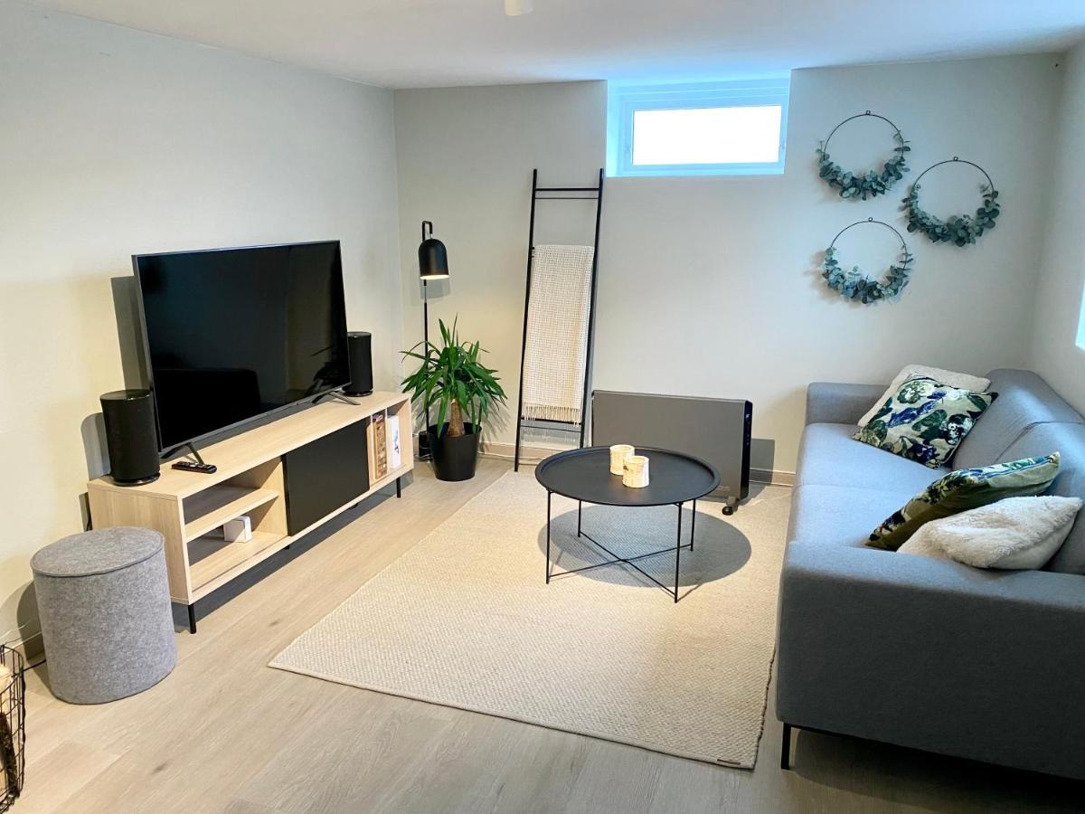 Two Bedroom Apartment Near The City Centre. トロムソ エクステリア 写真