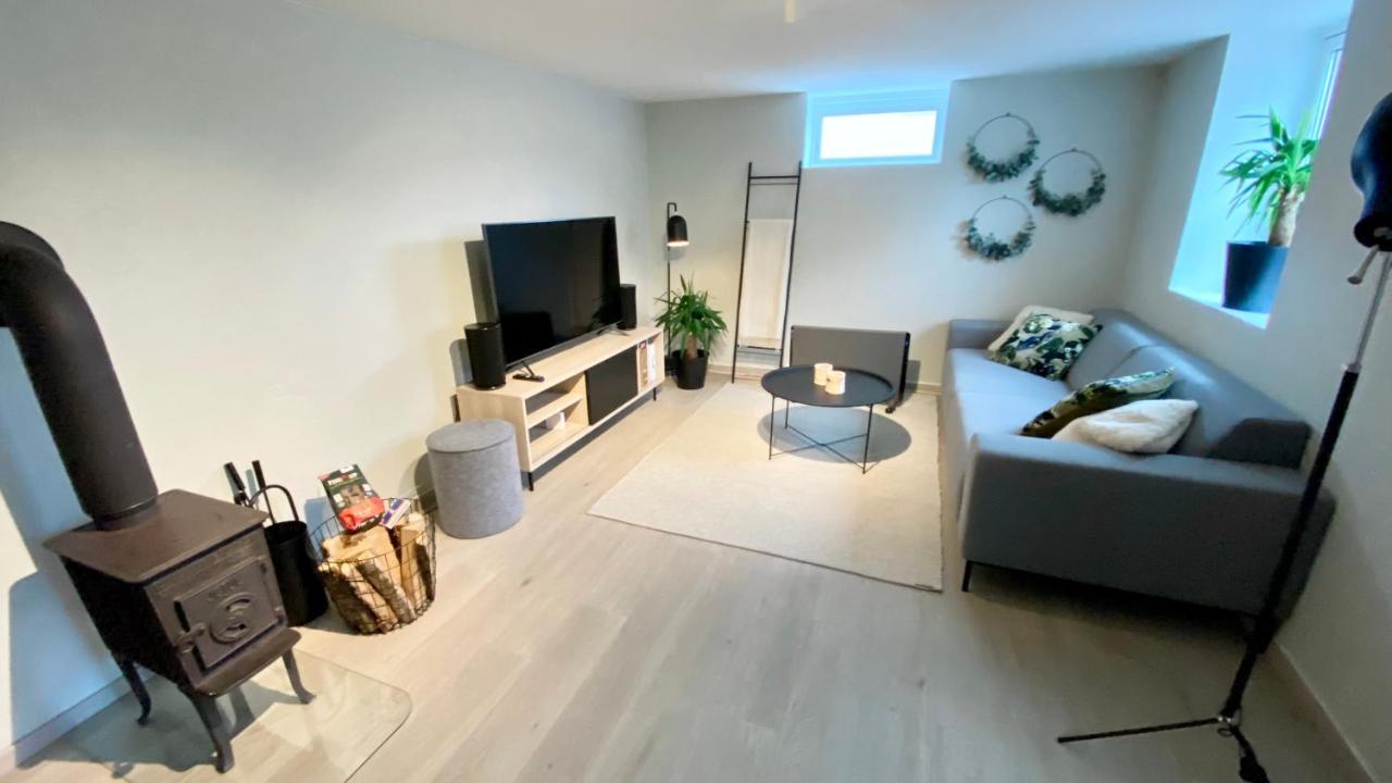 Two Bedroom Apartment Near The City Centre. トロムソ エクステリア 写真